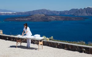 Kalestesia Suites - Spa massage treatment with caldera views